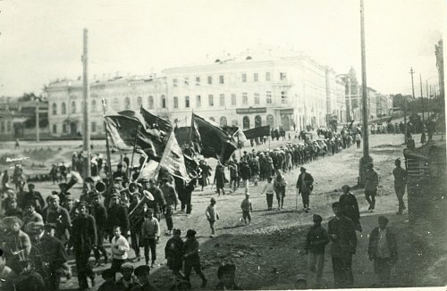 Нажмите на изображение для увеличения
Название: Лассаля (Карла Маркса), пионерский парад, сентябрь 1924.jpg
Просмотров: 49
Размер:	179.4 Кб
ID:	1646098